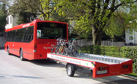 Der Rad- und Wanderbus Schwäbische Alb bringt Sie direkt nach Schopfloch zu unserem Scheunensommer.